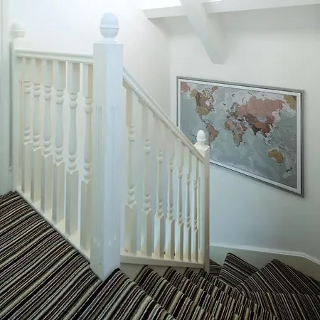 Apartamento Spacious 10 Mins Drive To Clifton